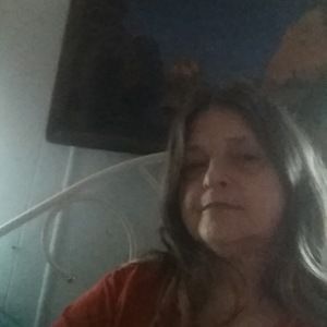 Meet your Posher, Lois